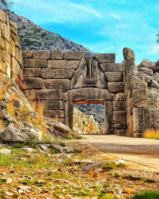 The Lion Gate At Mycenae, Argolis, Peloponnese, Greece | Photo Instagram @archeo.photo