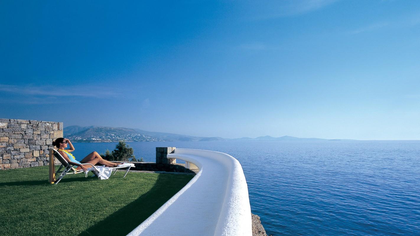 grand resort lagonissi 210