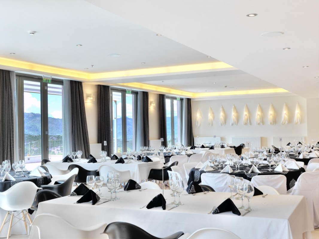 Weddings in Seleni Suites Boutique Deluxe Hotel